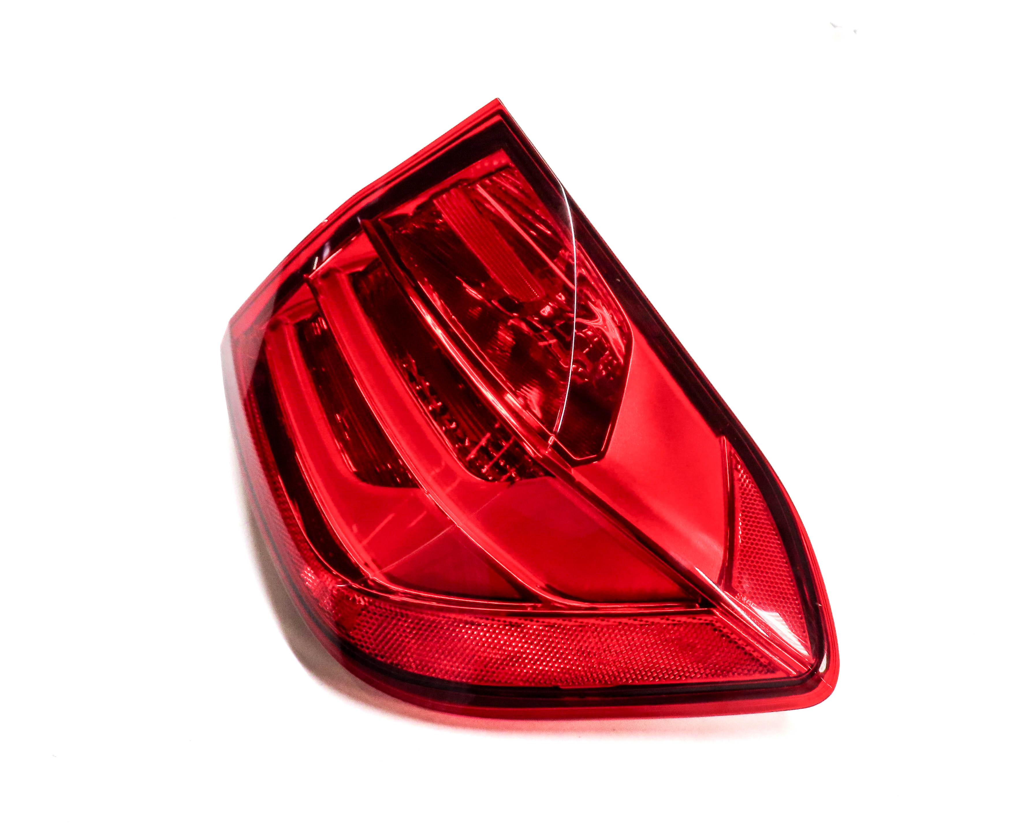 12-15 BMW 3 SERIES (F30) SEDAN RIGHT PASSENGER OUTER TAILLIGHT BRAKE LIGHT LAMP — exact item pictured